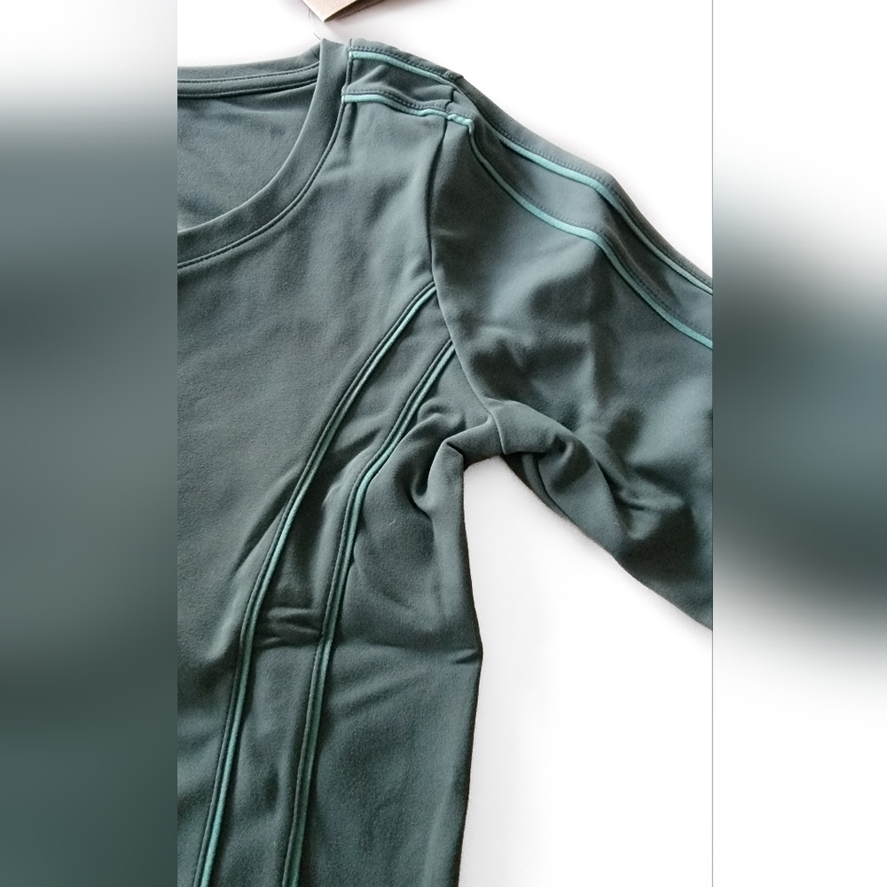 Nike Dark Green Long Sleeve Crop Athletic Top Size Small - Picture 4 of 11